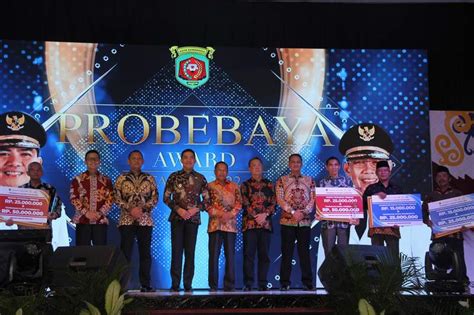 Gelar Penghargaan Probebaya Award 2023 Andi Harun Program Prioritas