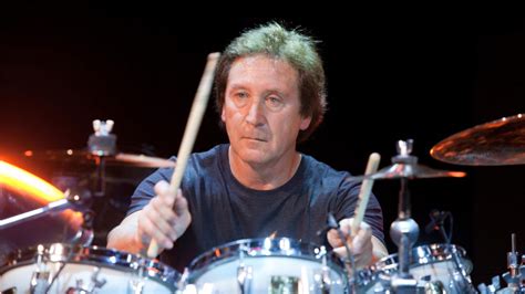 About Kenney Jones - biography, music, life and drums