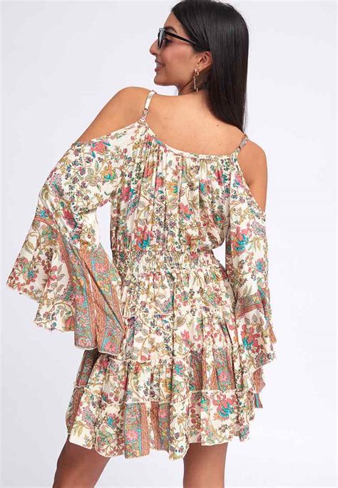 Vestido Boho Blanco Hombros Descubiertos Montsaint