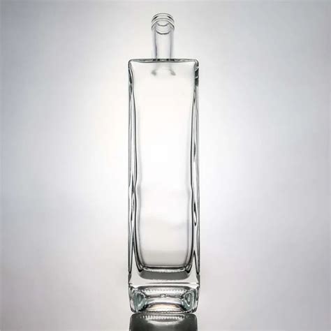 Luxury 700ml 750ml 1000ml Super Flint Glass Bottle Square Shape Custom Glass Spirits Packaging