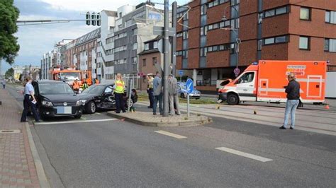 K Ln Schwerer Unfall Auf Aachener Stra E