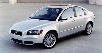 Volvo S40 T5 AWD 2005. Pictures. Specs.