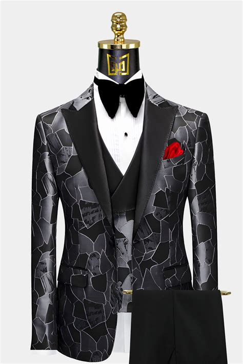 Black Prom Suits & Prom Tuxedos | Gentleman's Guru
