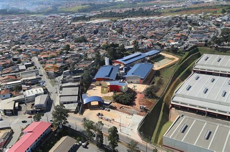 École Technique Professionnelle SENAI Dr Celso Charuri Guarulhos