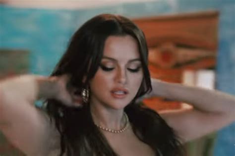 Selena Gomez Se Reinventa Uniendose A Rema En El Clip Del Hit Calm Down Ntdiario