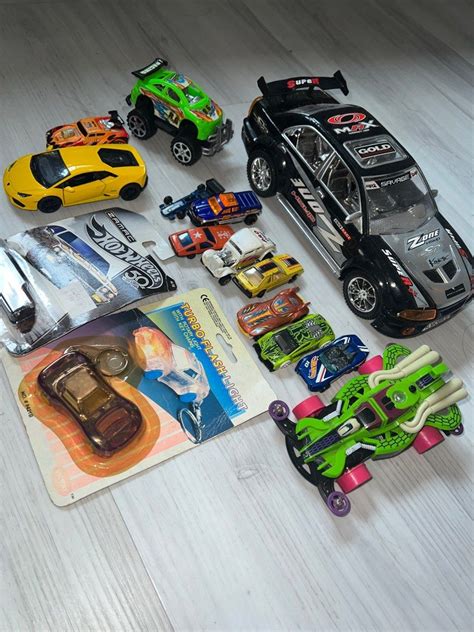 風火輪 小車汽車收藏 hot wheels 書籍休閒與玩具 玩具公仔桌遊在旋轉拍賣