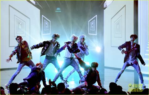 BTS Perform DNA At American Music Awards 2017 Video Photo 1123886