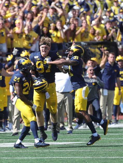 Michigan Footballs Defense Has Game Sealing Play A Gem Of A