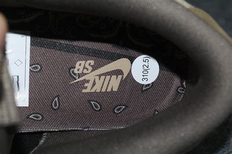 QC check for Travis Scott SB dunk lows : r/FansOfCoco