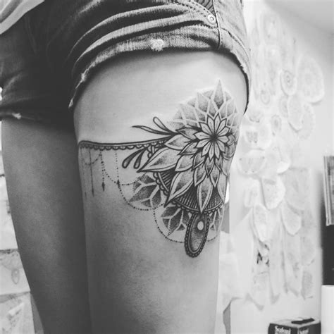 30 Sexy Garter Belt Tattoo Designs For Women Designs Meanings 2019