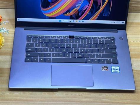 Huawei Matebook BOHK-WAX9X D15 AMD ryzen 5 3500U, 8Gb Ram 512Gb NVMe ...