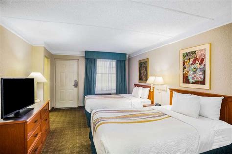 LA QUINTA INN BY WYNDHAM EAGLE PASS - Updated April 2024 - 124 Photos & 14 Reviews - 2525 E ...