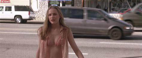 Evan Rachel Wood Desnuda En En El Valle