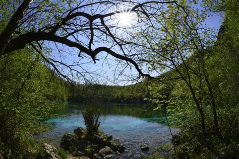 La Riserva Naturale Del Lago Di Cornino A D Monteprat