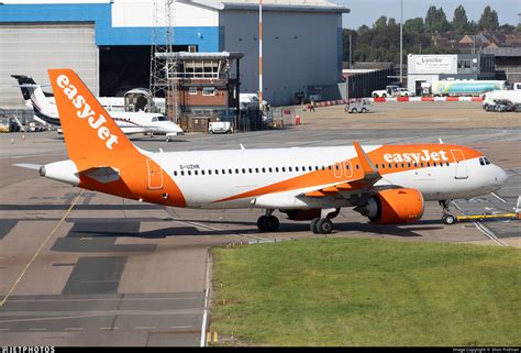 G UZHK Airbus A320 251N EasyJet Shon Fridman JetPhotos