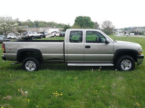 Sell Used 02 Chevy Silverado 2500hdexcellent Work Truckruns Great In York Pennsylvania