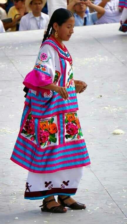 Huautla De Jimenez Traje Tipico De Oaxaca Trajes De Mexico Trajes