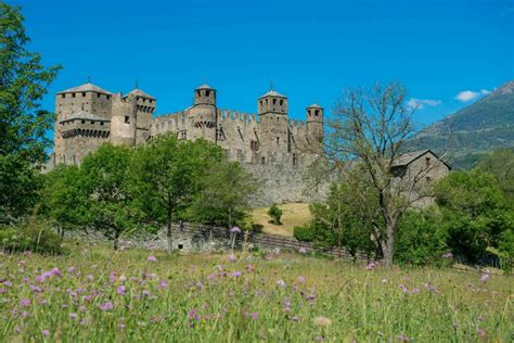 D Couvrez Les Plus Beaux Villages De La Vall E D Aoste