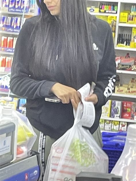 Hot Arab Girl With Saggy Bubble Butt Spandex Leggings Yoga Pants Forum