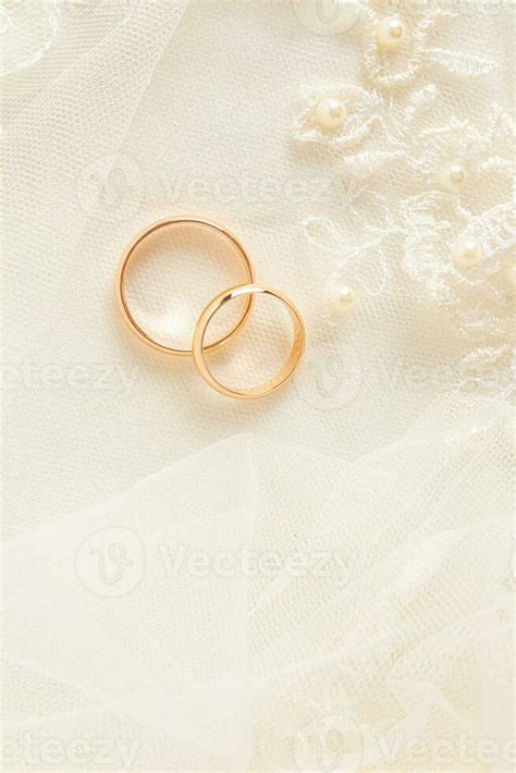 Gold Wedding Background Stock Photos, Images and Backgrounds for Free ...