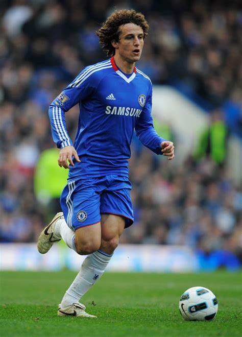 Understanding the unique creative process of David Louis Chelsea 2