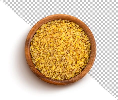 Premium PSD Bulgur Wheat In Wooden Bowl Isolated With Clipping Path