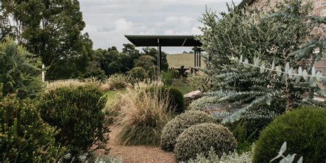 Here S How To Garden Like An Australian And Create The Coolest Garden