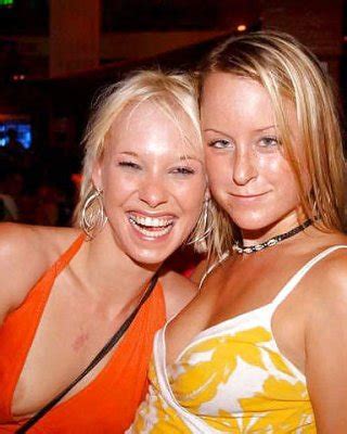 Nipple Slip Porn Pictures Xxx Photos Sex Images Pictoa