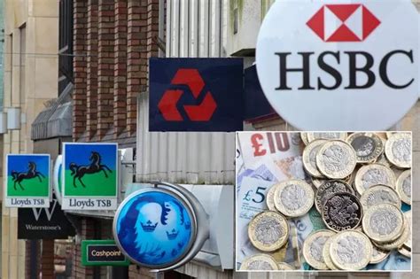 World S Hottest Weather Girl Wows In Racy Bikini As Fans Label Her Sexy Goddess Daily Star