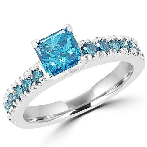 Blue Diamond Engagement Ring | Bijoux Majesty