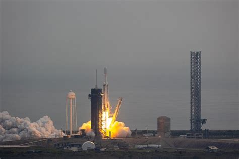 Spacex Falcon Heavy Launches Nasas Psyche Asteroid Probe Orlando