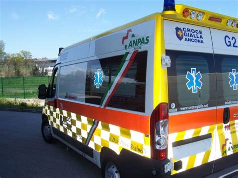 Adesivi Per Ambulanze Publicar Adesivi Ancona