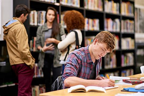 2000 Busy College Library Stock Photos Pictures And Royalty Free