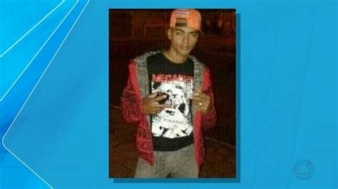 Mãe de jovem morto e esquartejado em MS diz que filho havia entregado