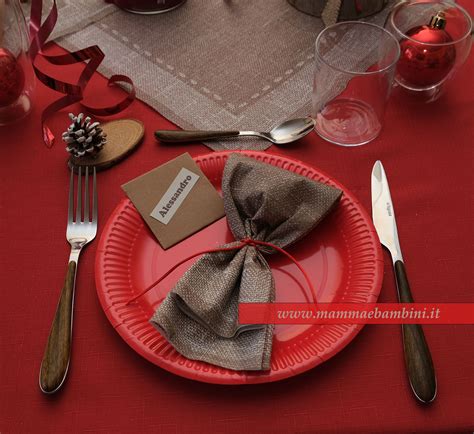 Tavola Decorata Per Natale Stile Rustico Mamma E Bambini