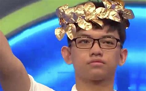 Trận thi tháng Olympia gay cấn Nam sinh Bình Dương ẵm vòng nguyệt quế Olympia vào phút chót