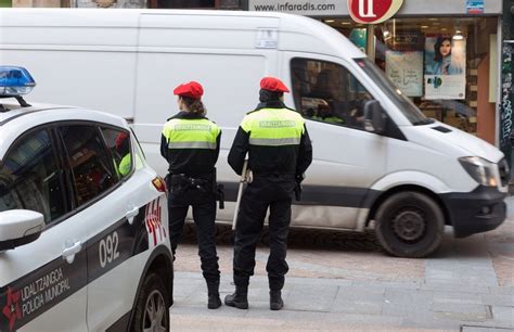 La Polic A Municipal De Bilbao Pone En Marcha Una Campa A Para Vigilar