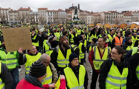 Gilets Jaunes Trois Ans Plus Tard Que Reste T Il Du Mouvement