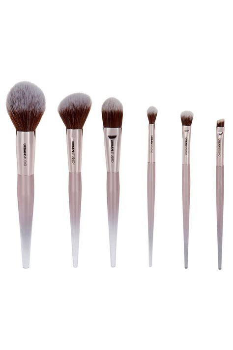 Ultimate Artistry Makeup Brush Set - The Breast Form Store