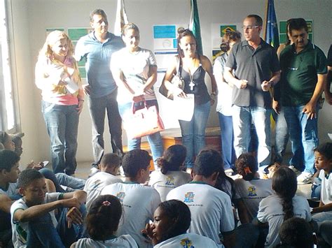 Escola Municipal Antônio Bandeira - Exposição da Bandeira recebe visita dos alunos da escola municipal José ...