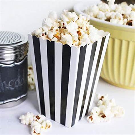 Boîtes à Popcorn Colorées En Carton à Rayures Anciennes Et Nostalgiques