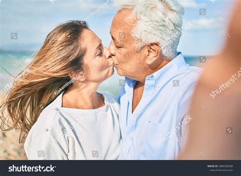 Mature Se Fait Baiser Devant Son Mari Royalty Free Images Stock