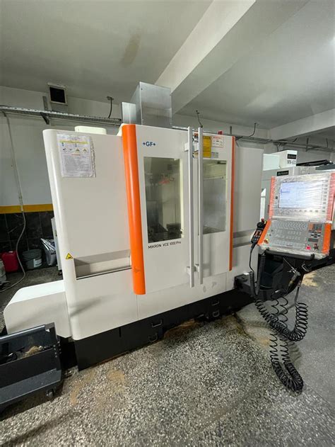 Mikron VCE 1000 Pro CNC Vertical Machining Center