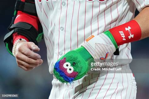 Phillie Phanatic Photos and Premium High Res Pictures - Getty Images