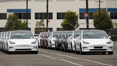 Tesla Could Start Making Cars in Mexico Next Year, Governor Says - The ...