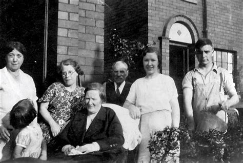 Family Photo of the Walker family – Morley Archive