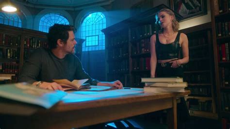 18 Hot Hallea Jones Bikini Pics