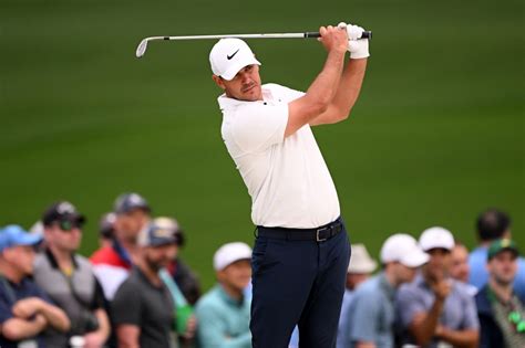 2023 Masters: Brooks Koepka looks fully back as he takes lead