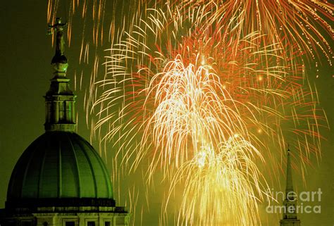 Fireworks Over London Photograph by Vaughan Fleming/science Photo ...