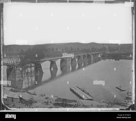 Bridge built by troops across Tennessee River at Chattanooga Stock Photo - Alamy